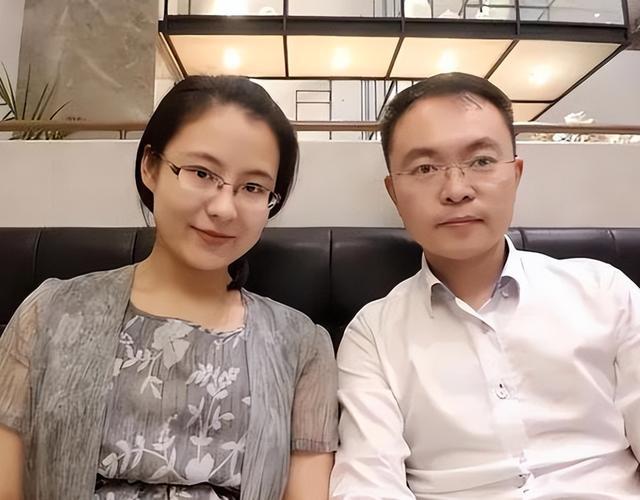 舌头已萎缩用眼控仪打字与儿子亲密互动爱游戏app入口蔡磊现状令人泪目嘴唇(图12)